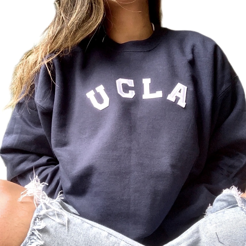 navy blue UCLA crewneck sweatshirt | university alumni | college crewneck